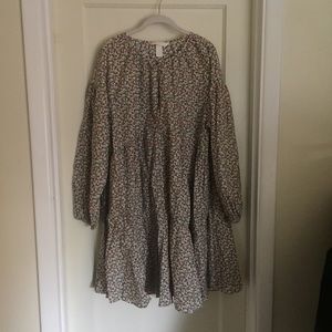 NWOT H&M oversized tiered floral dress